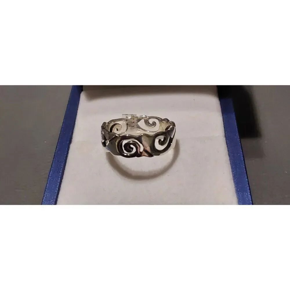 Pretty Handcrafted Artisan Swirl Sterling Silver Band Ring Sz 8